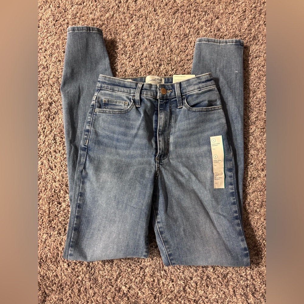 Universal Thread High Rise Blue Jeans - Picture 2 of 4